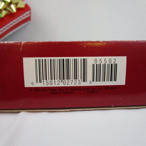 Hallmark 1993 Christmas Ornament Tobin Farley Carousel 2nd in Series with Stand - Picture 14 of 14